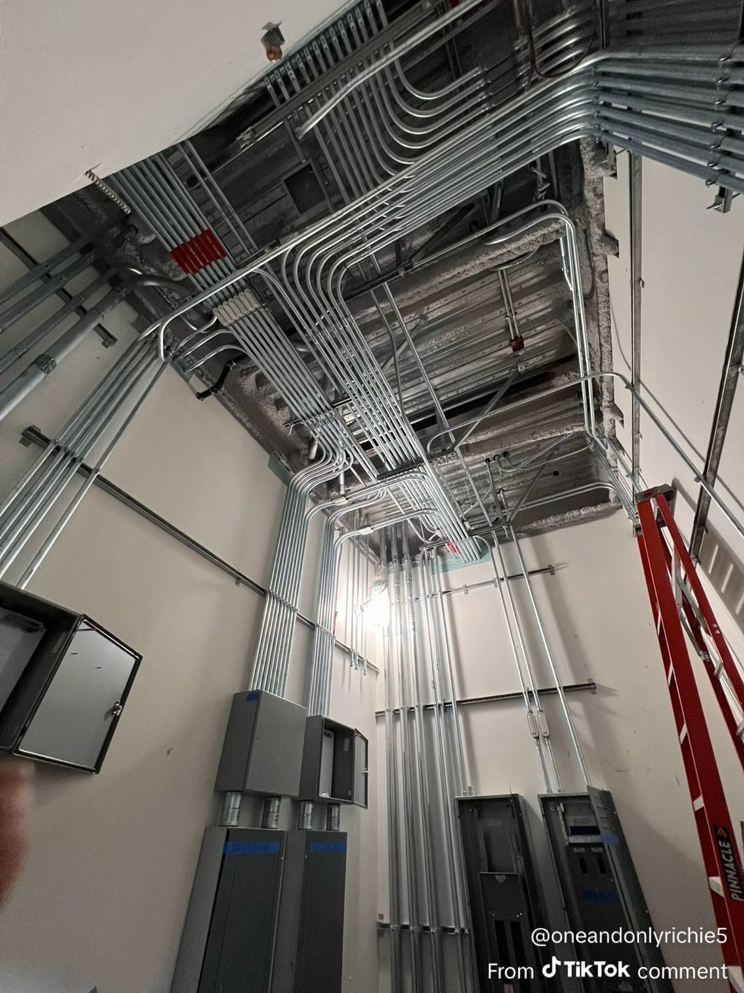 Commercial conduit routing